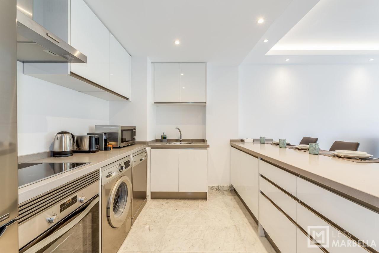 Letsmarbella - New 2br In Puerto Banus - Pool & Parking Apartamento